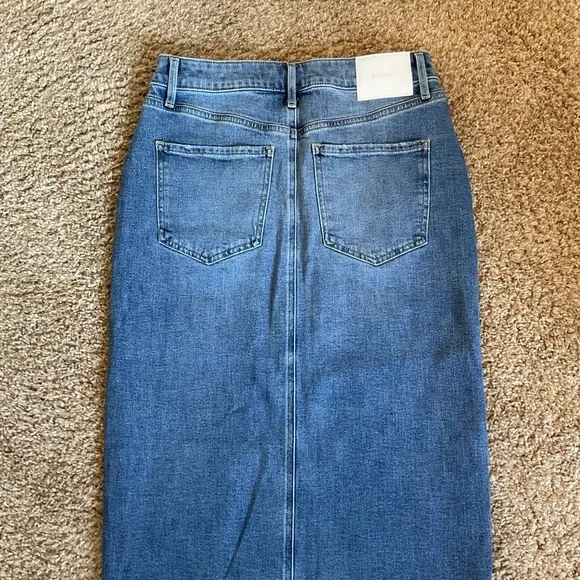 Express Denim Maxi Skirt Front Slit Jean Long Skirt High Waisted Blue Size 4 - Picture 7 of 8